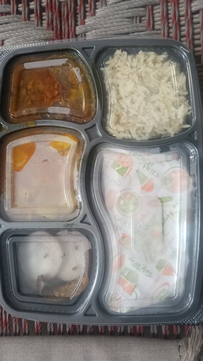 4 Roti + 2 Sabji + Rice + Aachar