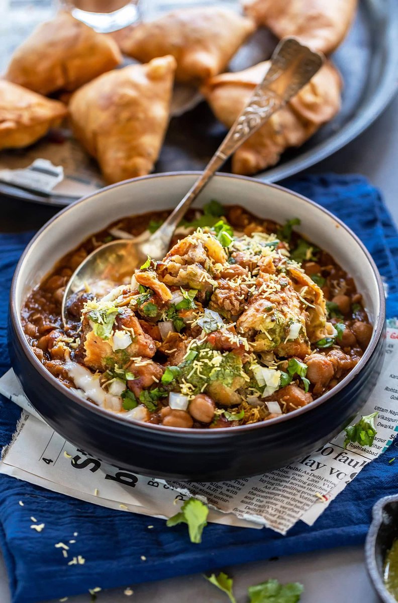 Samosa with chole