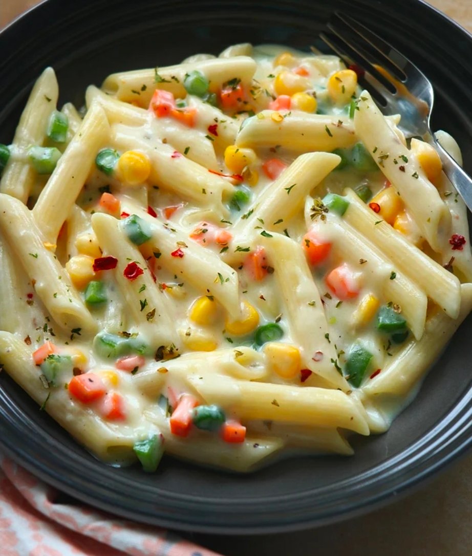 White sauce pasta